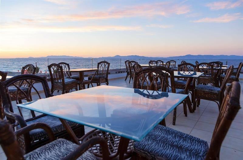 Forum Beach Lalyssos Екстериор снимка